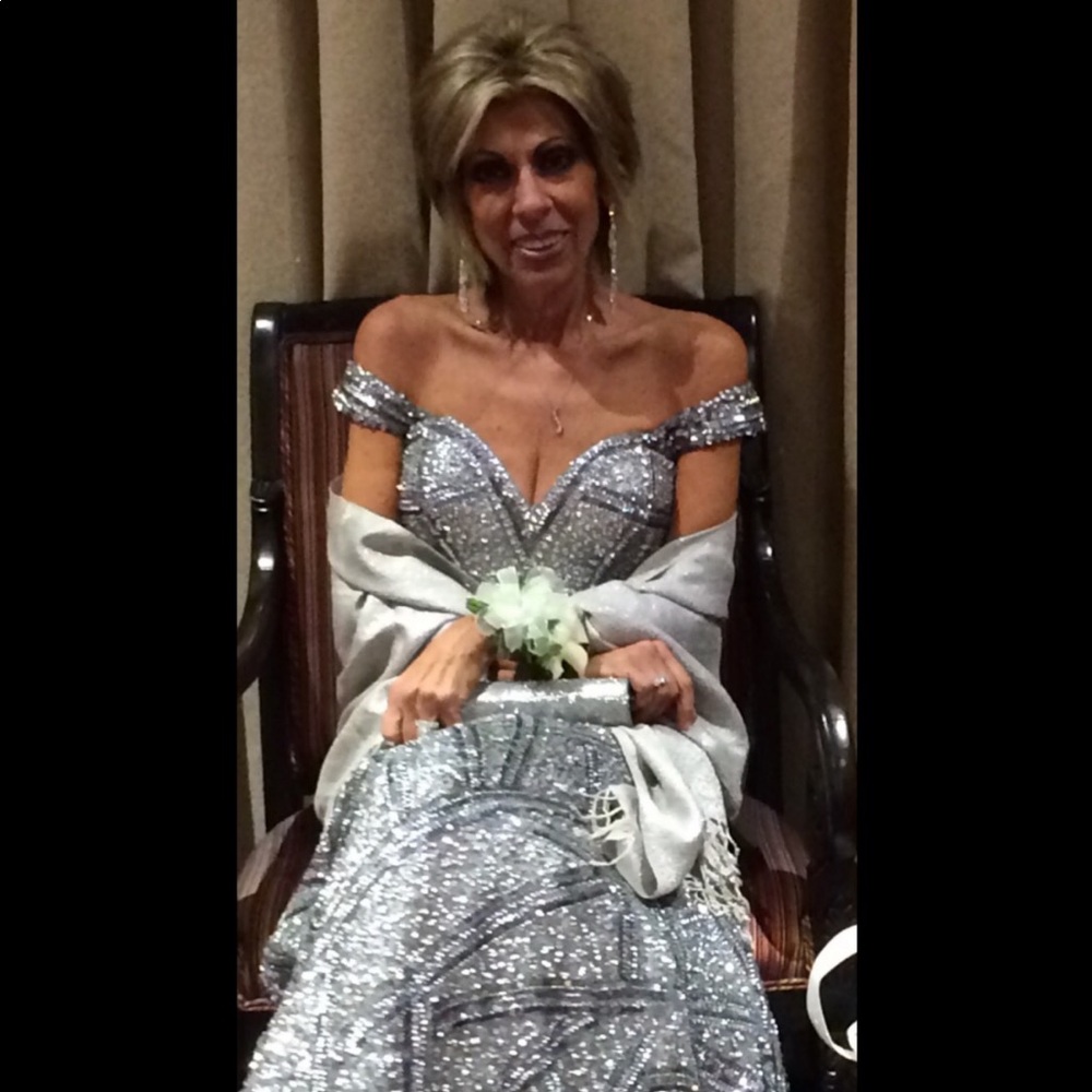 Meet your Posher, Debbie & Daughter